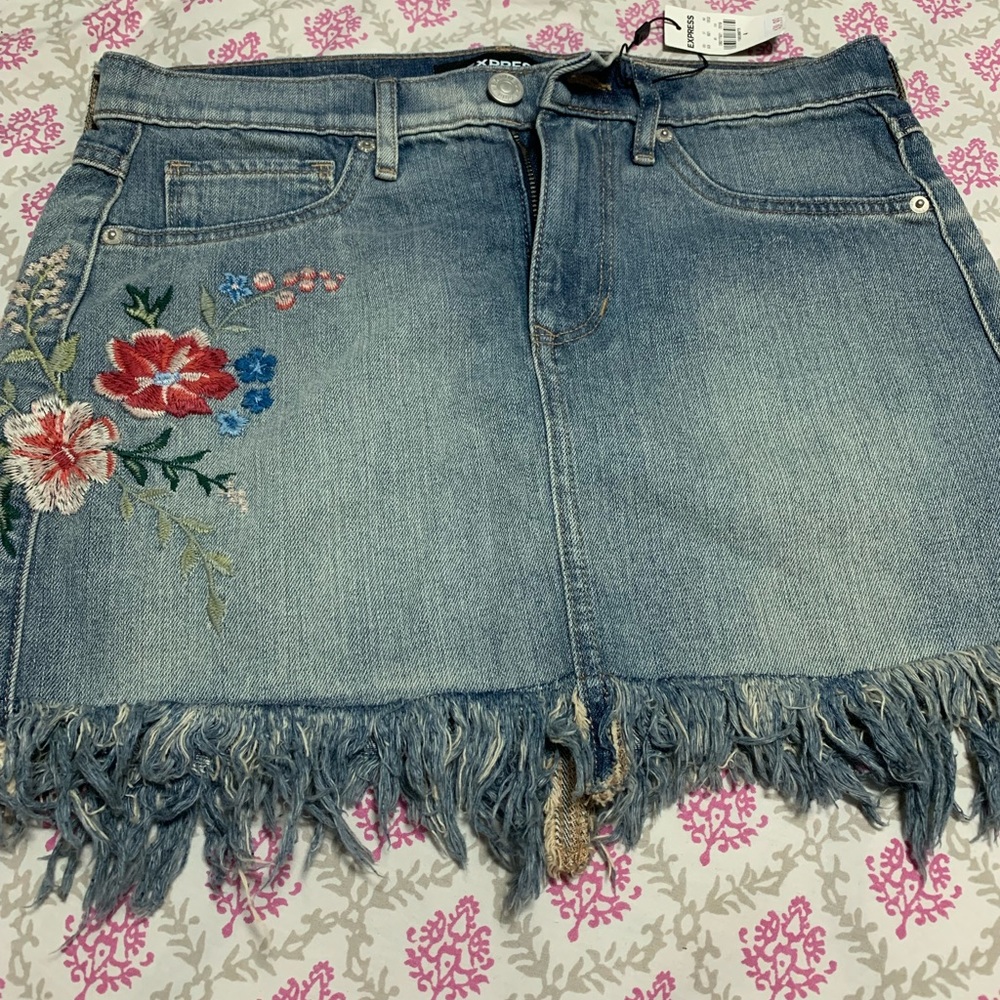 Express flora Denim skirt size 4